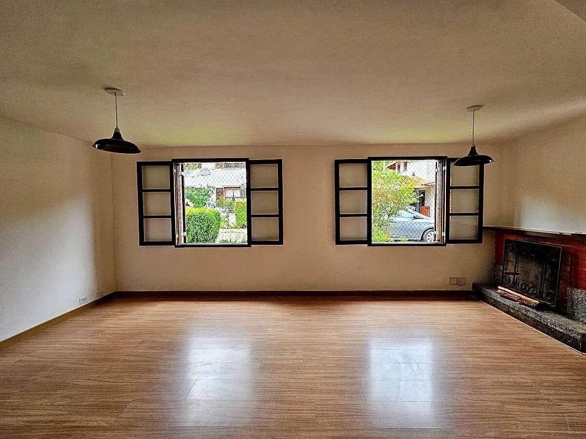 Casa de condomínio para alugar com 4 quartos, 120m² - Parque do Imbuí,Teresópolis