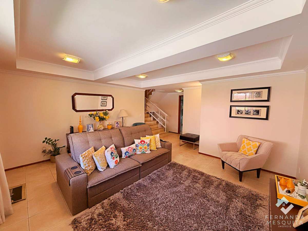  - Casa em Condomínio à Venda em Araras, Teresópolis com 2 Suítes, Área Gourmet e Lazer