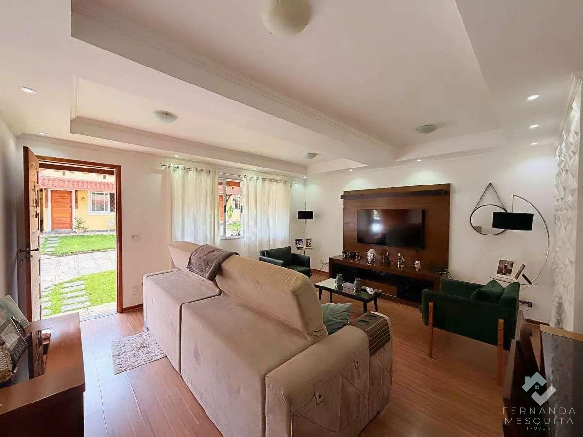  - Casa em Condomínio à Venda em Araras Teresópolis RJ com 3 Quartos e Lazer Completo