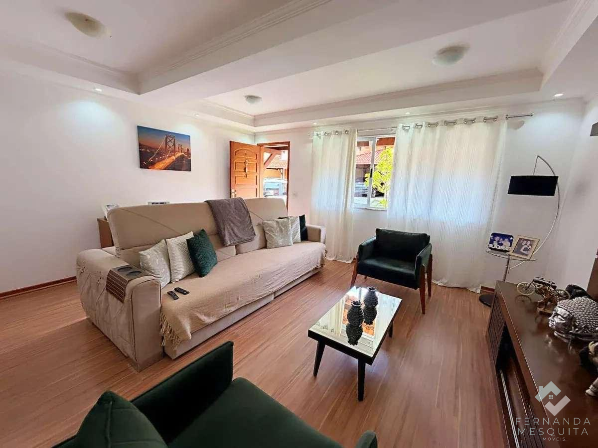  - Casa em Condomínio à Venda em Araras Teresópolis RJ com 3 Quartos e Lazer Completo