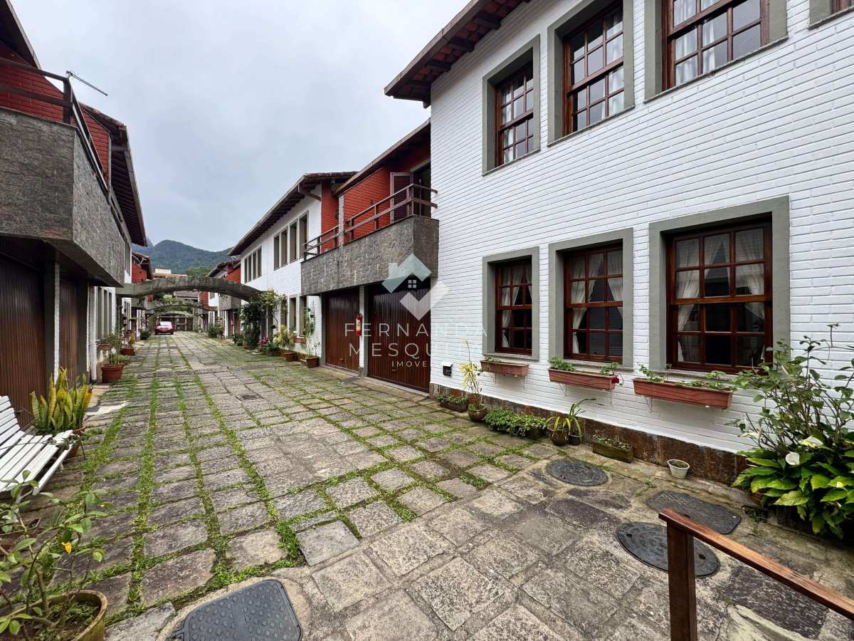 Casa de condomínio à venda com 3 quartos, 150m² - Alto,Teresópolis