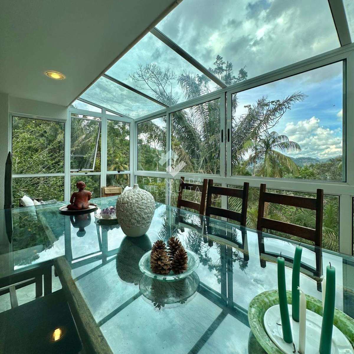 Casa de condomínio à venda com 5 quartos, 322m² - Carlos Guinle,