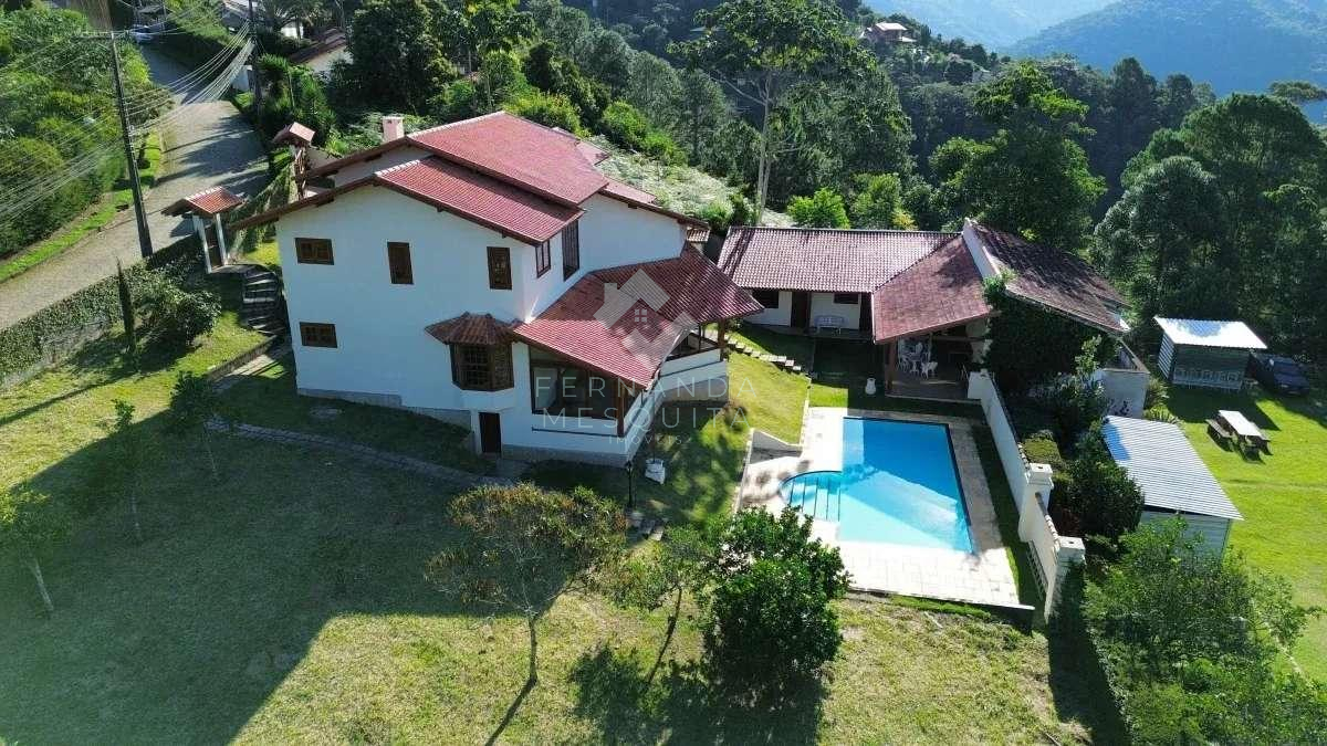  - Casa Espetacular no Condomínio Green Valley com Vista Indevassável, Piscina e Área de Lazer Completa – Albuquerque, Teresópolis/RJ