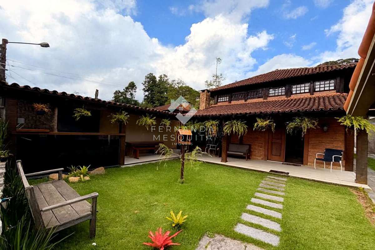 Casa à venda com 4 quartos, 407m² - Tijuca,Teresópolis