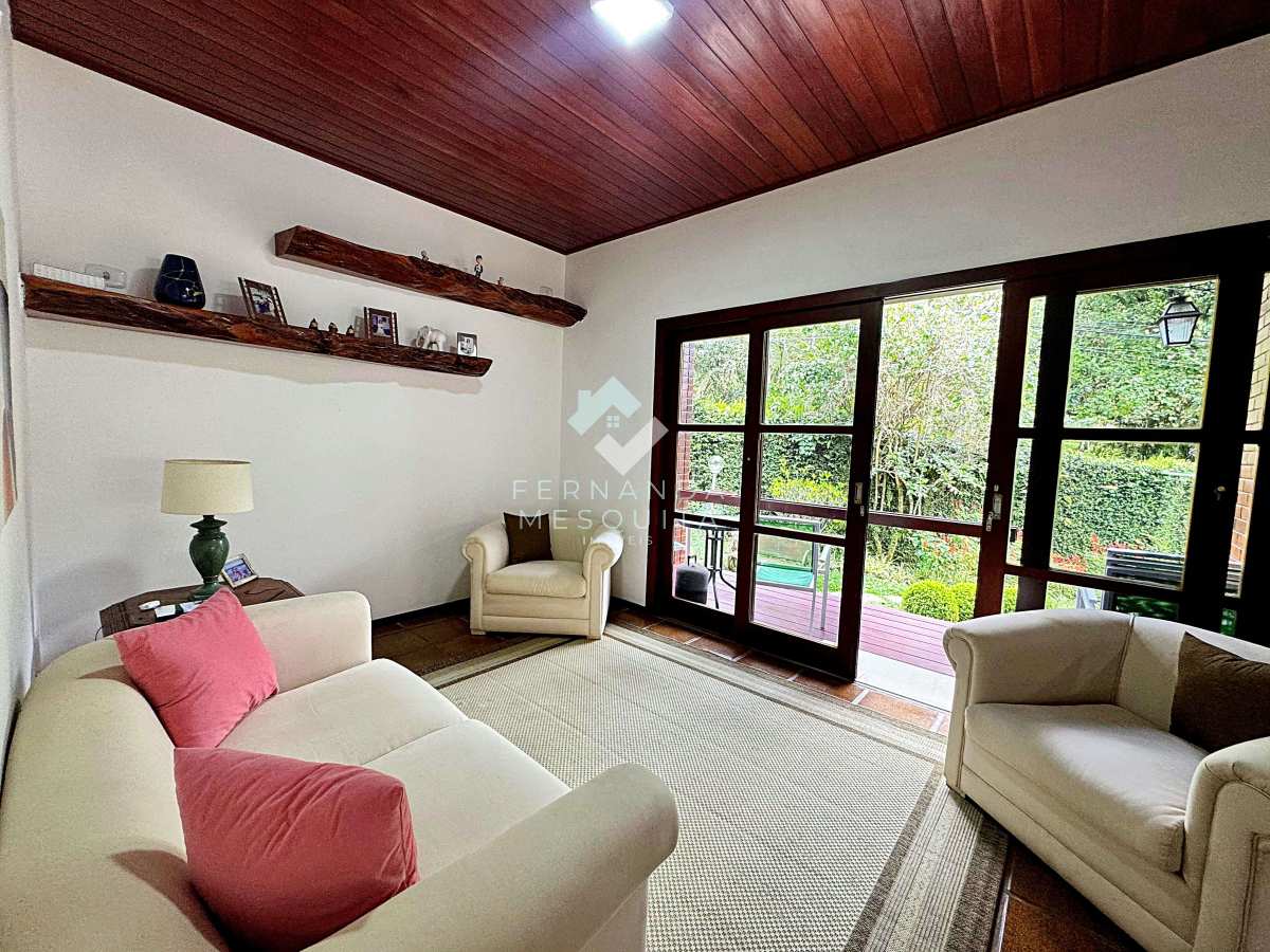 Casa de condomínio à venda com 5 quartos, 280m² - Granja Guarani,Teresópolis