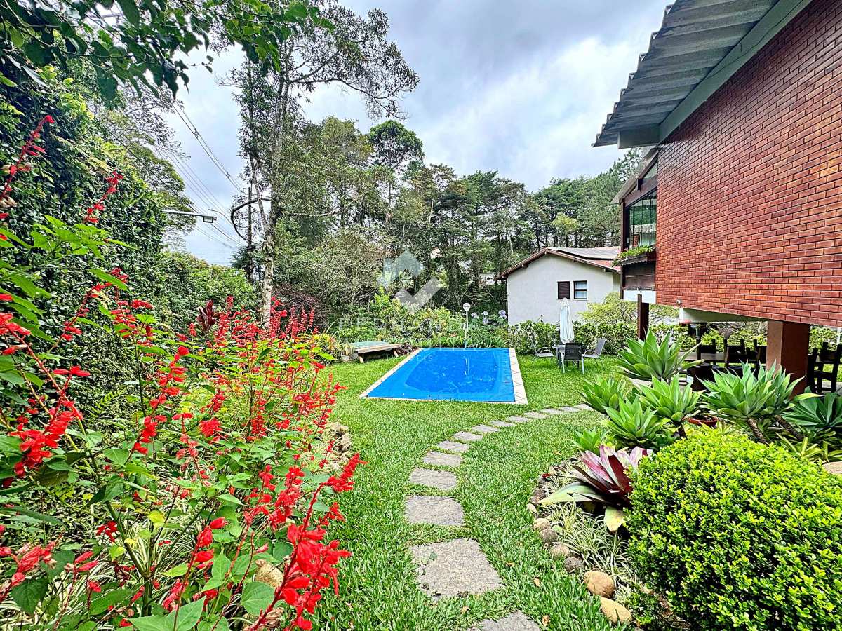 Casa de condomínio à venda com 5 quartos, 280m² - Granja Guarani,Teresópolis