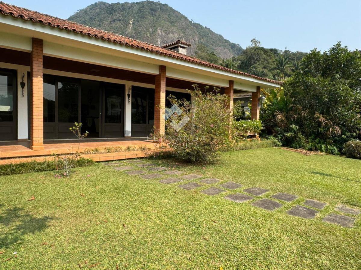 Casa de condomínio à venda com 3 quartos, 268,00m² - Carlos Guinle,Teresópolis