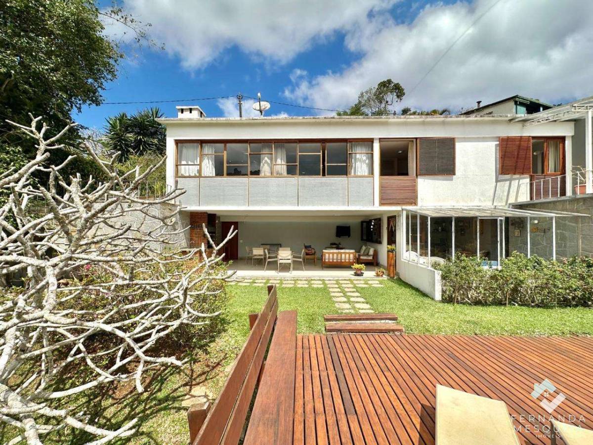  - Casa Mobiliada de 182 m² com 3 Quartos (1 Suíte), Piscina, Sauna, Ofurô e Terreno de 770 m² – Weekend Club, Parque do Imbuí – Teresópolis/RJ