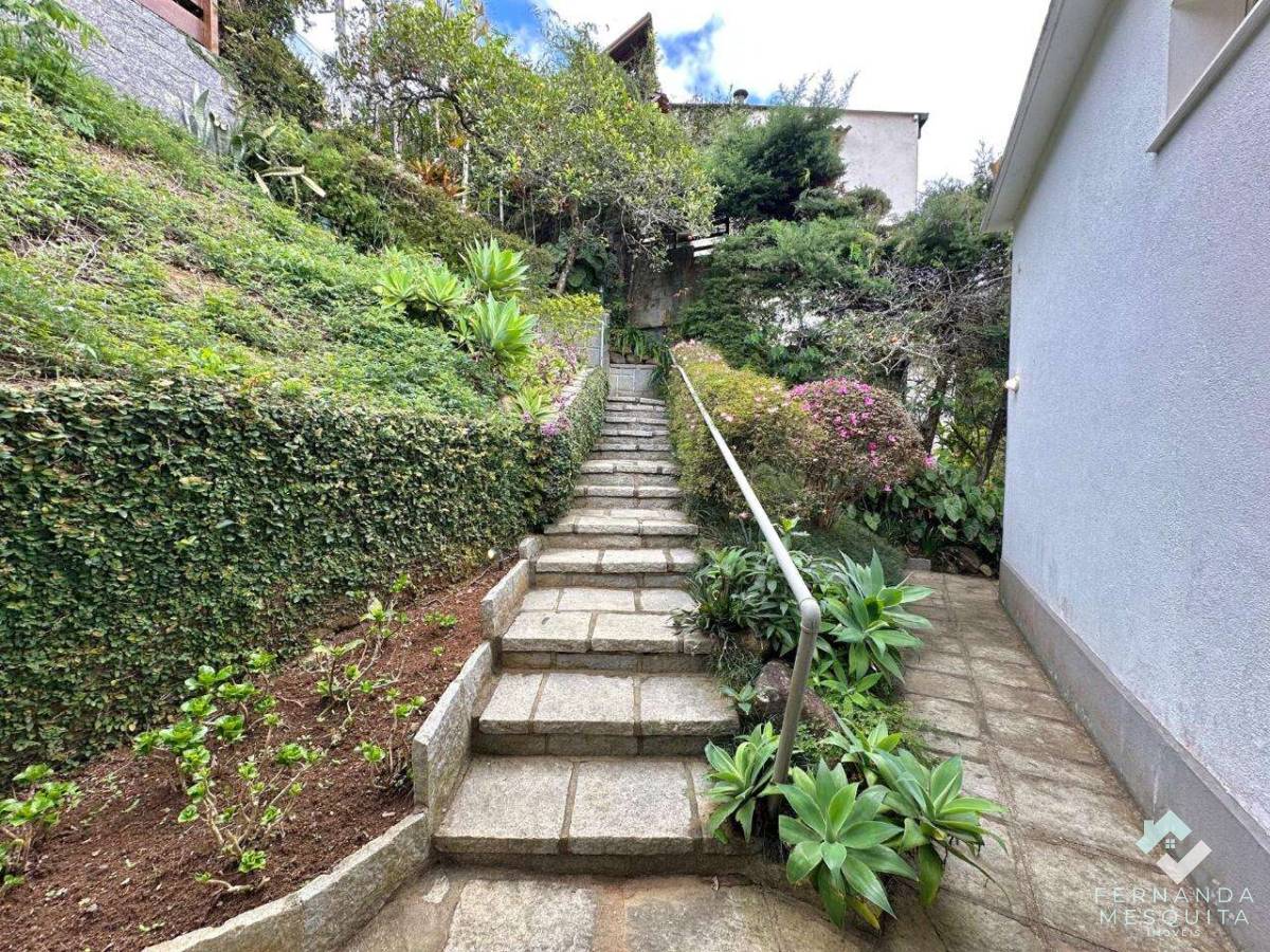  - Casa Mobiliada de 182 m² com 3 Quartos (1 Suíte), Piscina, Sauna, Ofurô e Terreno de 770 m² – Weekend Club, Parque do Imbuí – Teresópolis/RJ