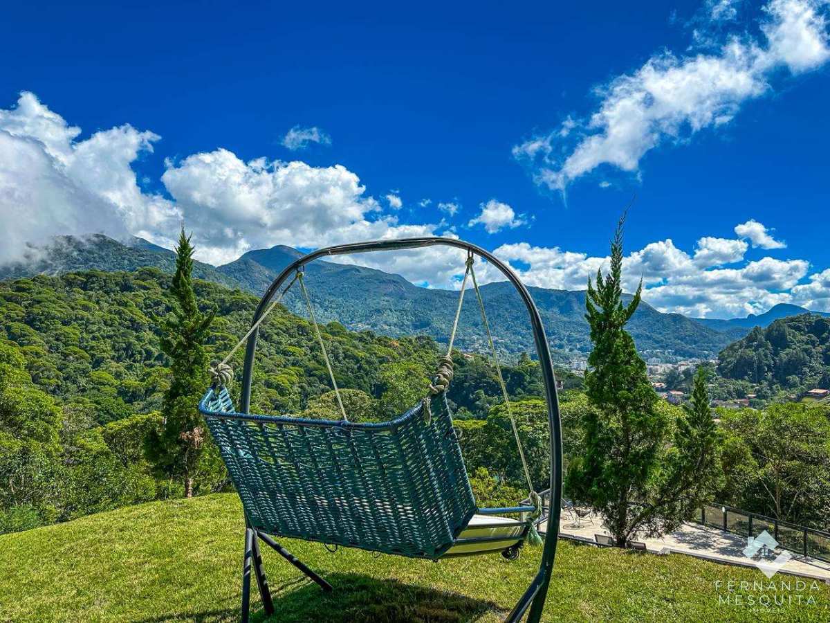  - Casa porteira fechada com piscina aquecida e vista deslumbrante à venda no Comary, Teresópolis