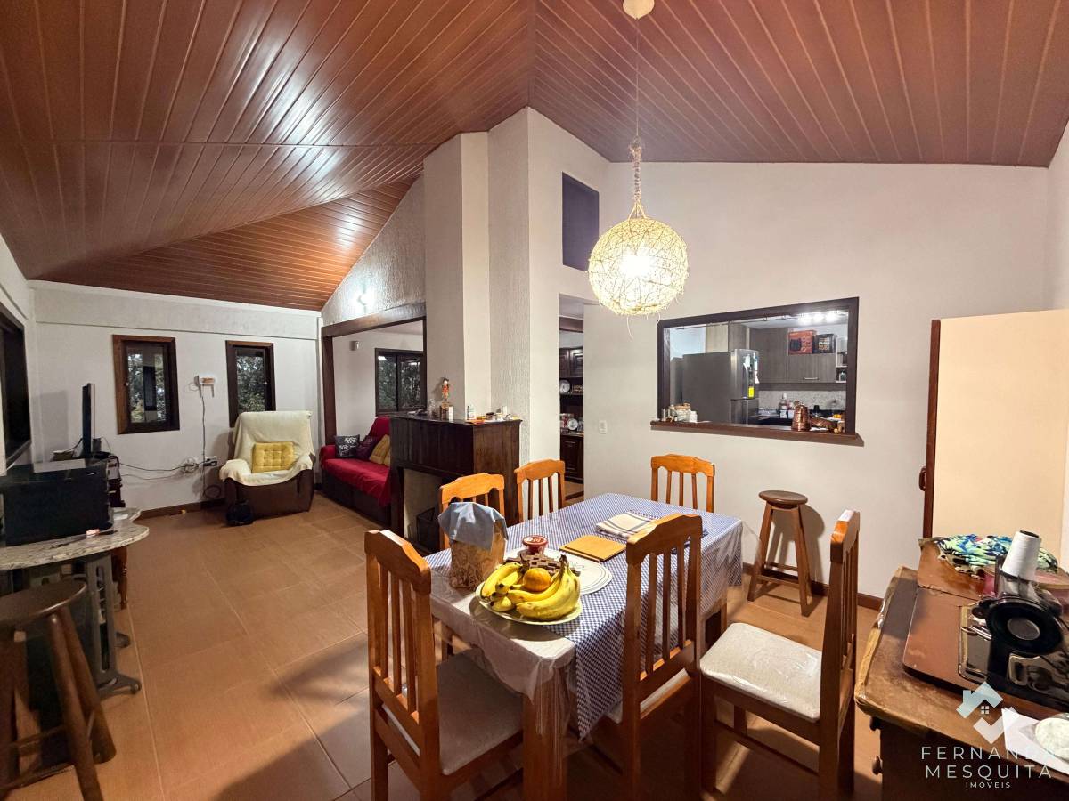 Chácara à venda com 3 quartos, 80,00m² - Fazenda Inglesa,Petrópolis