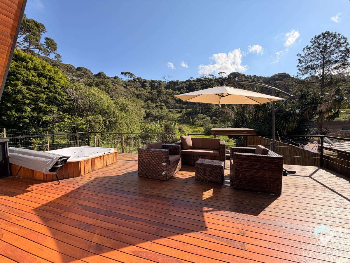 Chalé à venda com 3 quartos, 140m² - Fazenda Alpina,