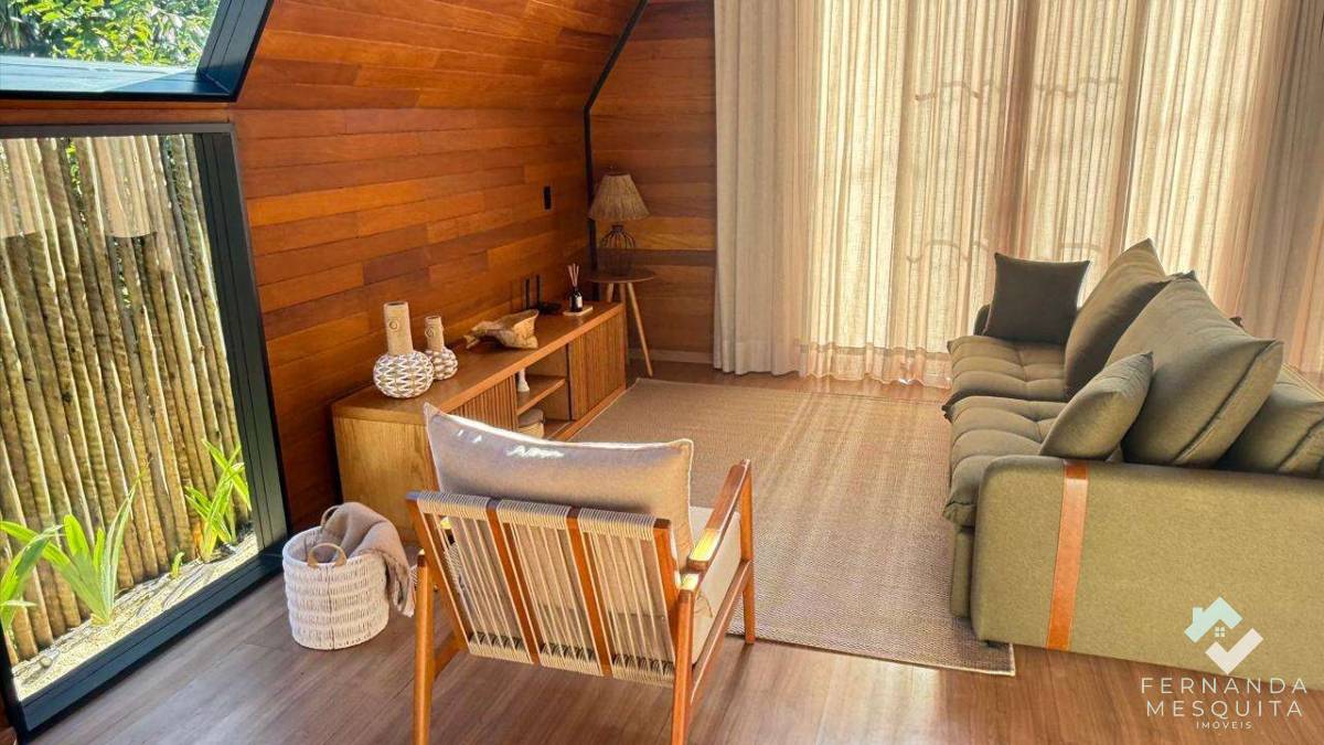 Chalé à venda com 3 quartos, 140m² - Fazenda Alpina,