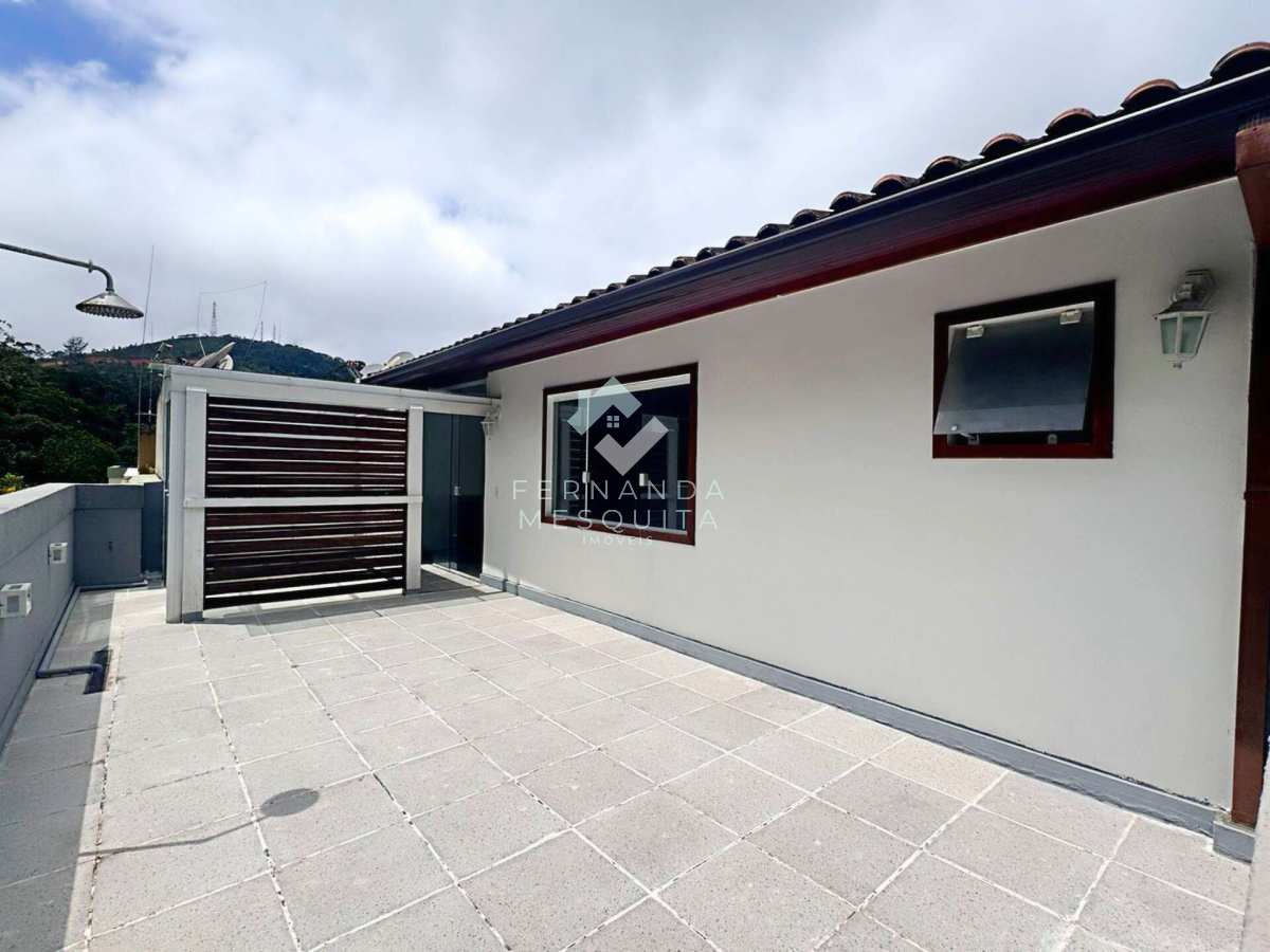  - Cobertura duplex à venda em Pimenteiras, Teresópolis RJ | 3 quartos, 2 suítes, lazer completo