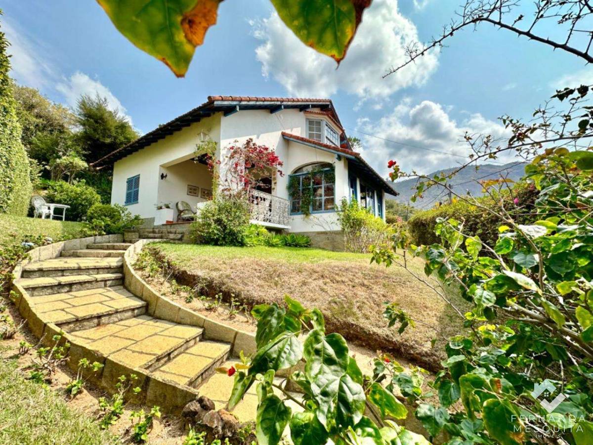  - Encantadora Casa de 228 m² com 4 Quartos (2 Suítes), Vista Livre Panorâmica e Terreno de 600 m² – Teresópolis WeekEnd Club, Parque do Imbuí