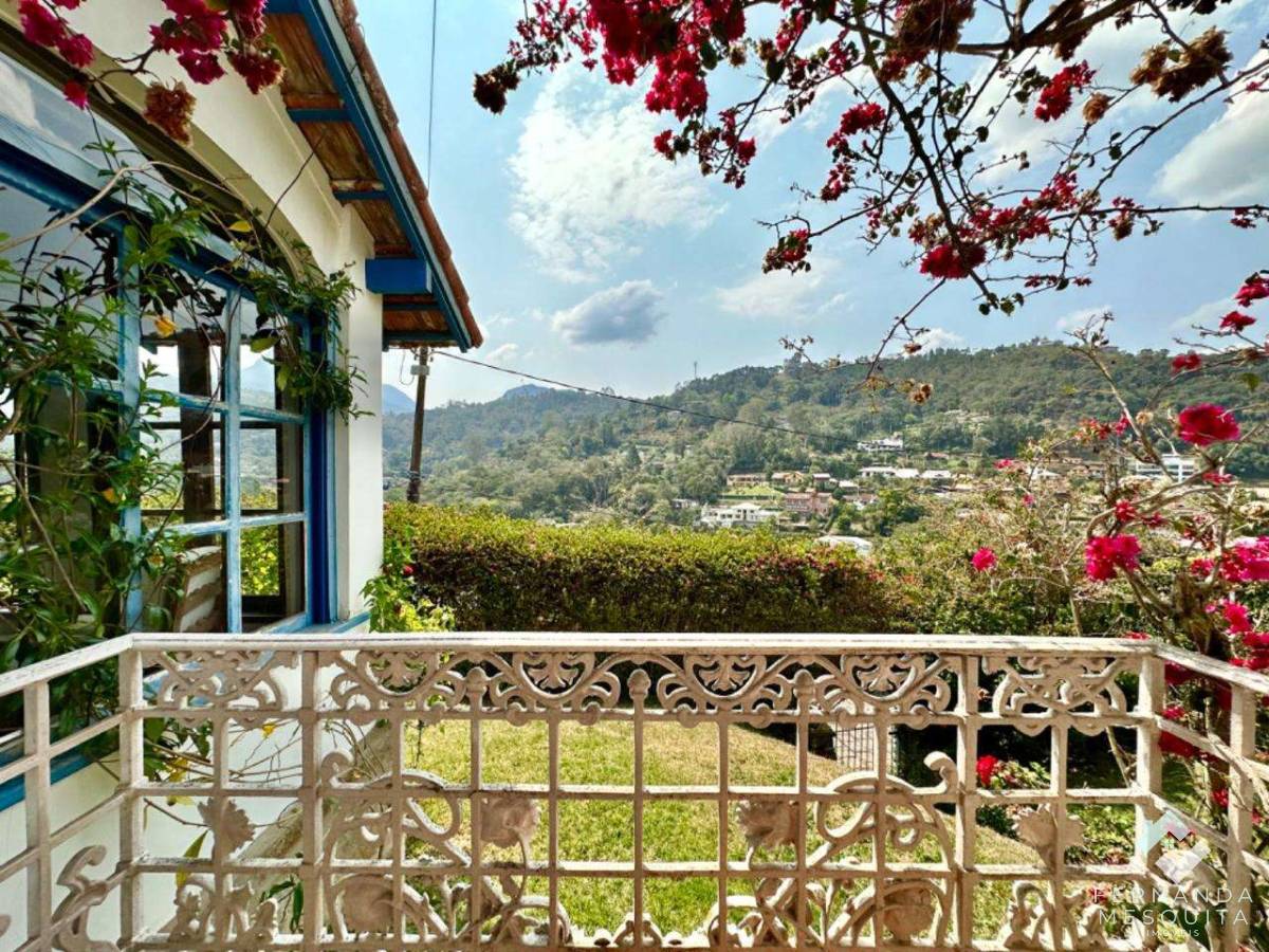  - Encantadora Casa de 228 m² com 4 Quartos (2 Suítes), Vista Livre Panorâmica e Terreno de 600 m² – Teresópolis WeekEnd Club, Parque do Imbuí