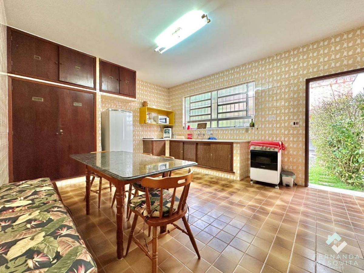  - Encantadora Casa Linear com 327 m², Lazer Completo, Loft Anexo e Terreno de 1.370 m² – Albuquerque, Teresópolis/RJ