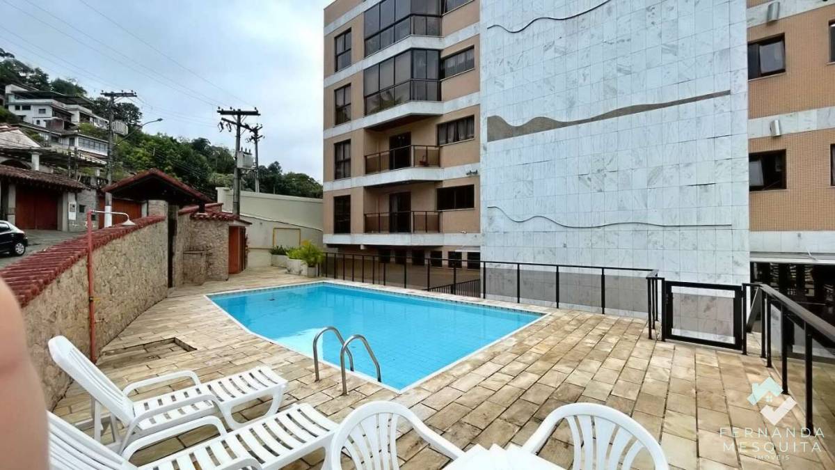  - Espaçoso Apartamento de 4 Quartos (3 Suítes), Varanda Fechada em Vidro, 2 Vagas e Lazer Completo – Agriões, Teresópolis/RJ