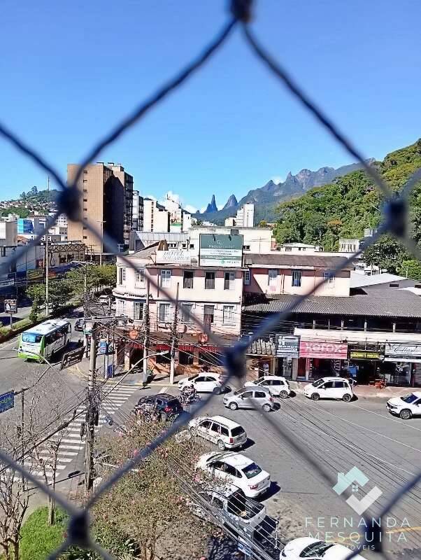  - Espaçoso Apartamento de 88 m² com Jardim de Inverno / Escritório e Vista na Várzea – Teresópolis/RJ