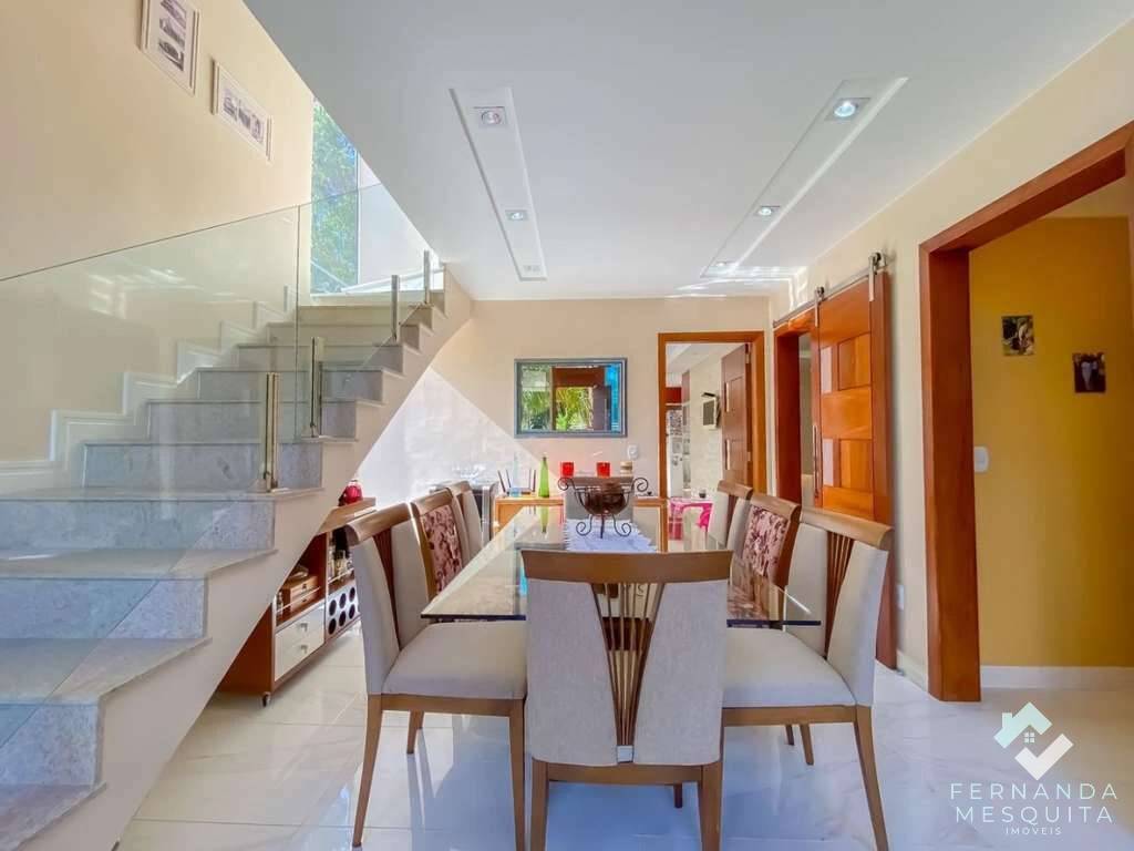  - Espetacular Casa de Luxo de 5 Quartos (3 Suítes com Closet), Mezanino, Varanda Gourmet e Lazer Completo em Condomínio Fechado – Bairro Bom Retiro