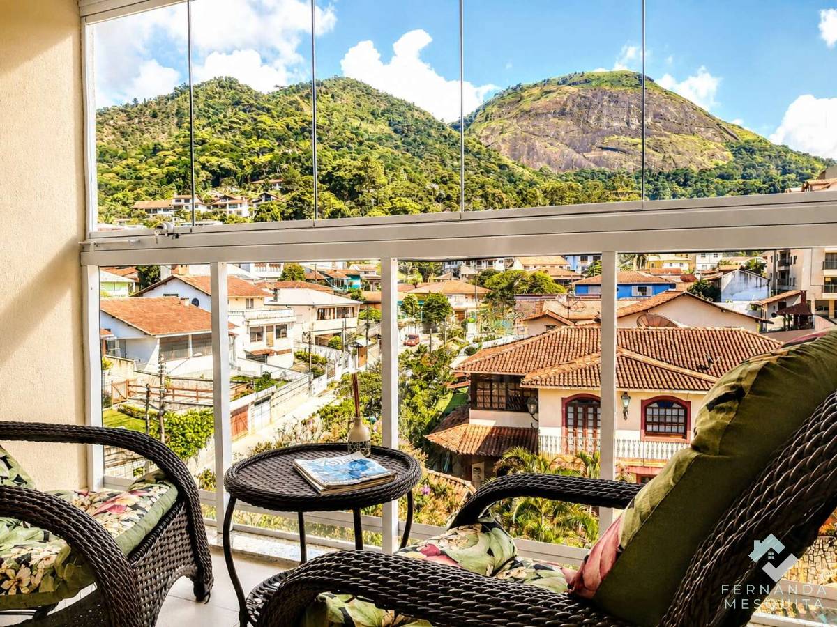  - Excelente Apartamento com 2 Quartos (1 Suíte), Armários Planejados, Varanda com Vista Livre e Lazer Completo