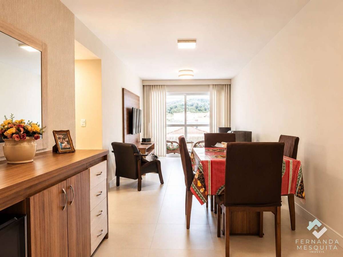 Excelente Apartamento com 2 Quartos (1 Suíte), Armários Planejados, Varanda com Vista Livre e Lazer Completo - Fernanda Mesquita Imóveis | Um novo capítulo pede um novo lar. Encontre aqui.