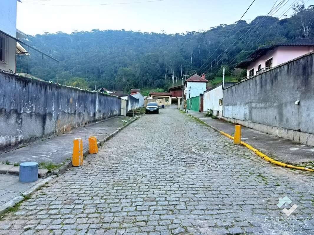 Terreno à venda, 200m² - Vale do Paraíso,Teresópolis