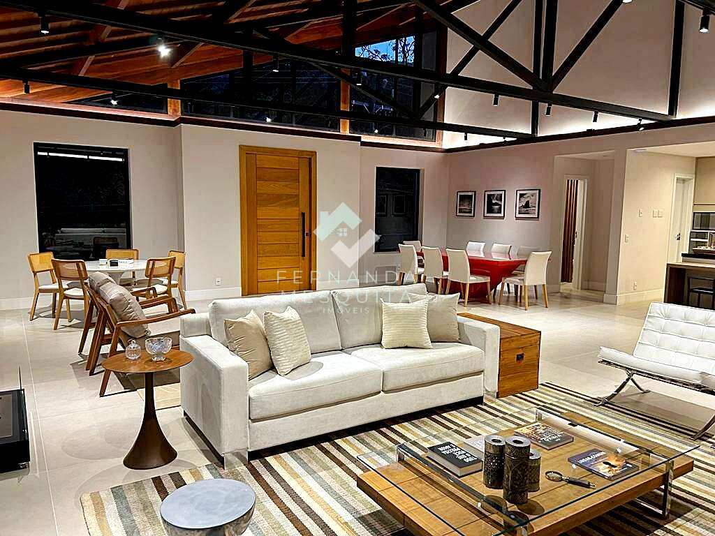 Casa de condomínio à venda com 6 quartos, 497,00m² - Carlos Guinle,Teresópolis