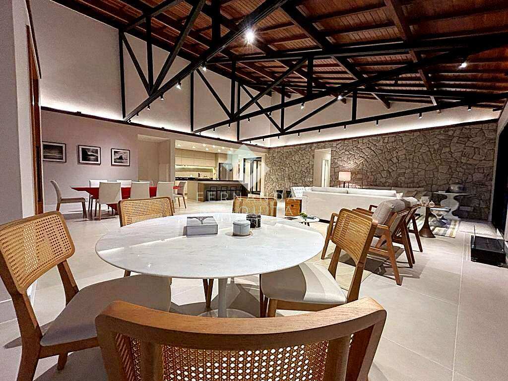 Casa de condomínio à venda com 6 quartos, 497,00m² - Carlos Guinle,Teresópolis