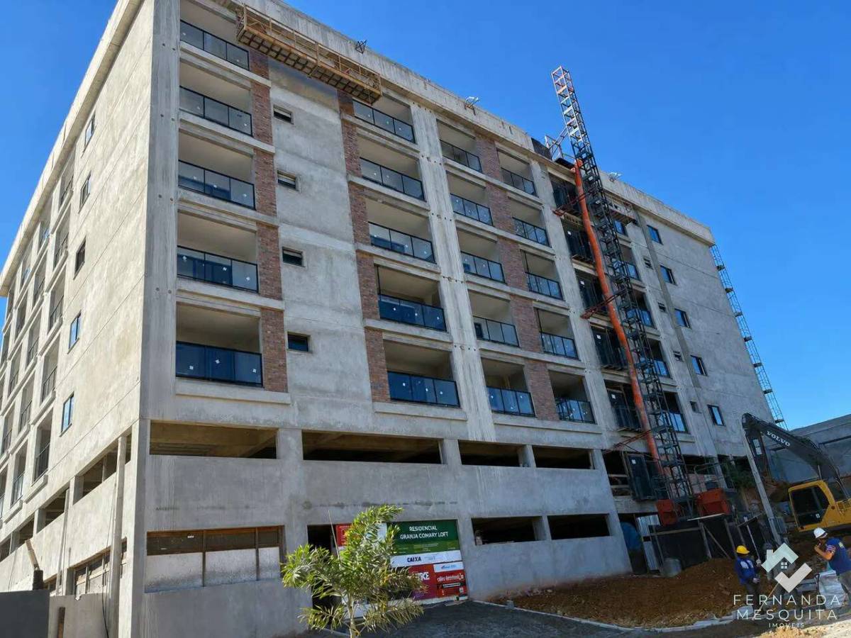 Oportunidade no Comary Loft: Apartamento de 46 m² com Varanda, Vaga de Garagem e Repasse de Financiamento – Granja Comary, Teresópolis/RJ - Fernanda Mesquita Imóveis | Um novo capítulo pede um novo lar. Encontre aqui.