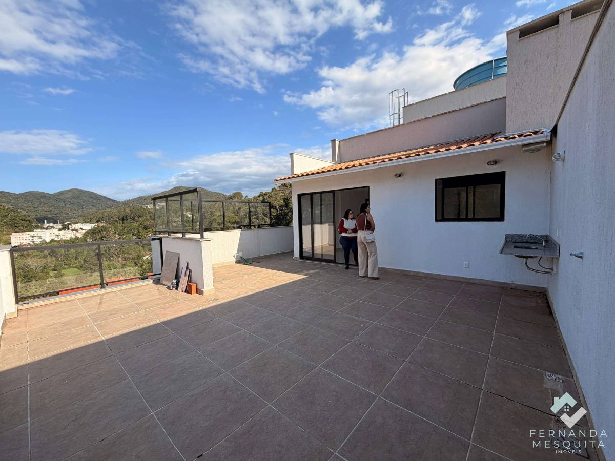  - Oportunidade: Cobertura Contemporânea de 146 m² com 2 Quartos (1 Suíte), Amplo Terraço e 2 Vagas Cobertas – Residencial 878, Várzea – Teresópolis/RJ