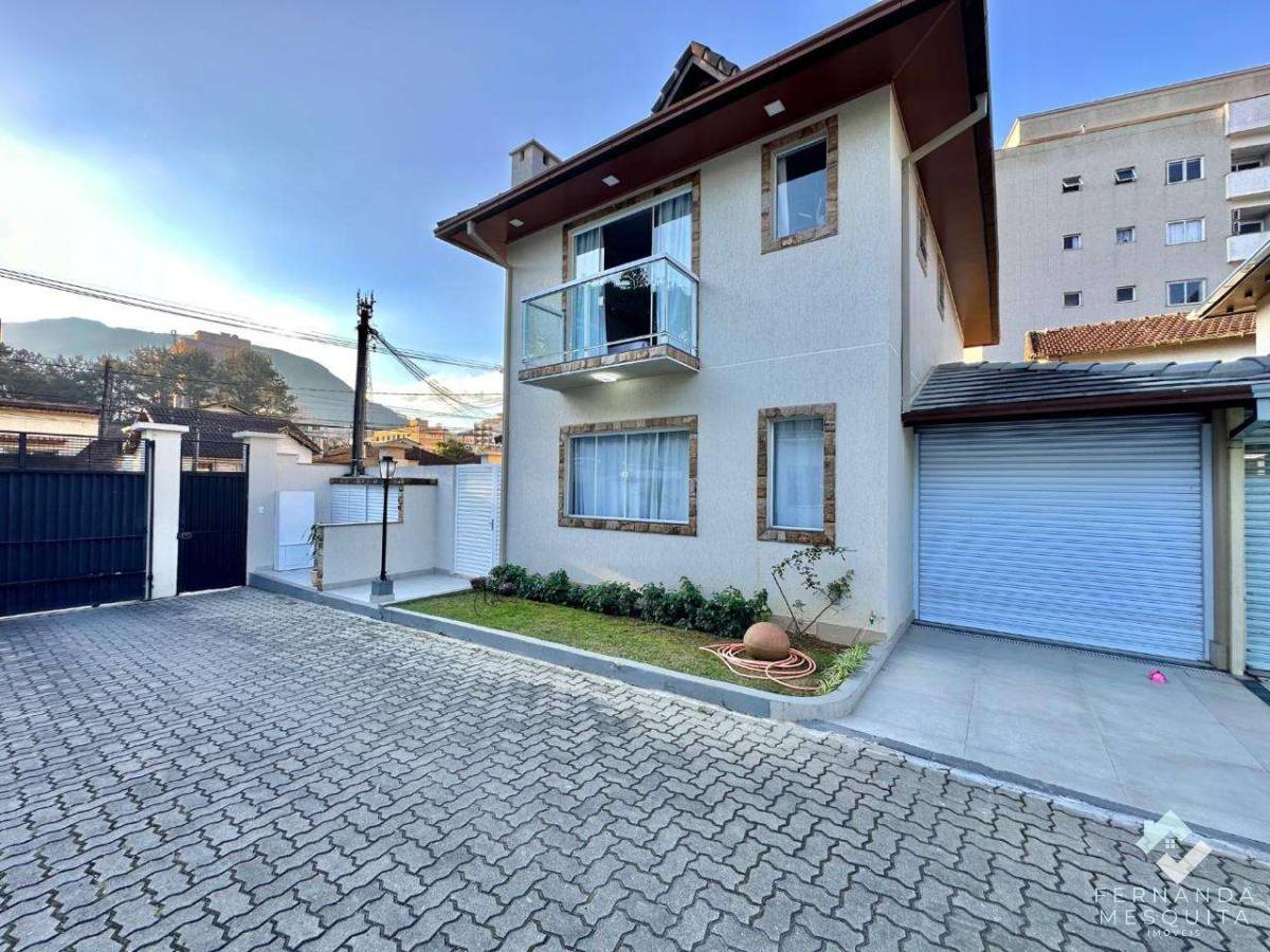 Casa de condomínio para alugar com 3 quartos, 150m² - Alto,Teresópolis