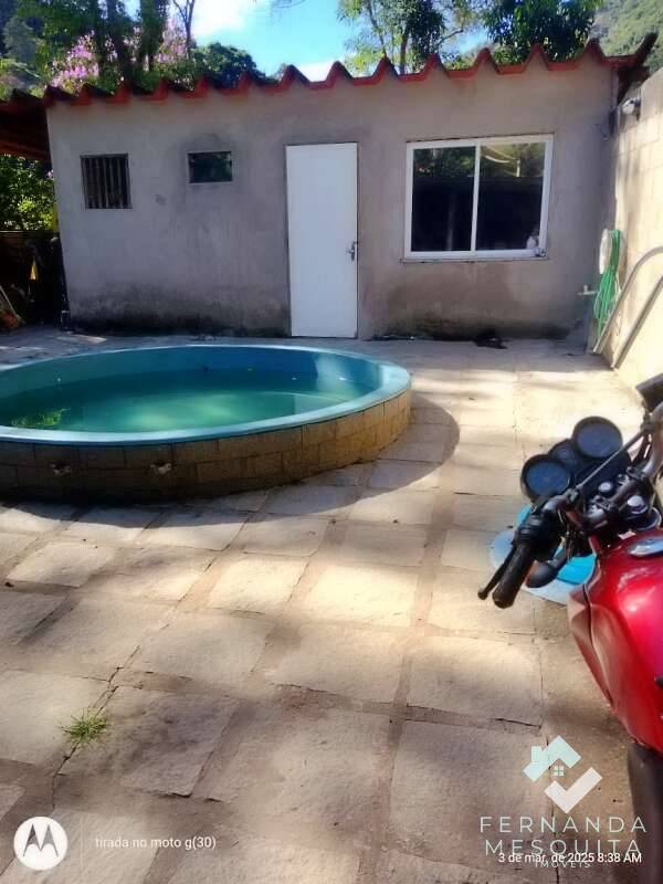  - Oportunidade Imperdível: Casa com Piscina Privativa, 2 Quartos com Hidro e Suíte de Hóspedes – Santa Rita, Teresópolis/RJ