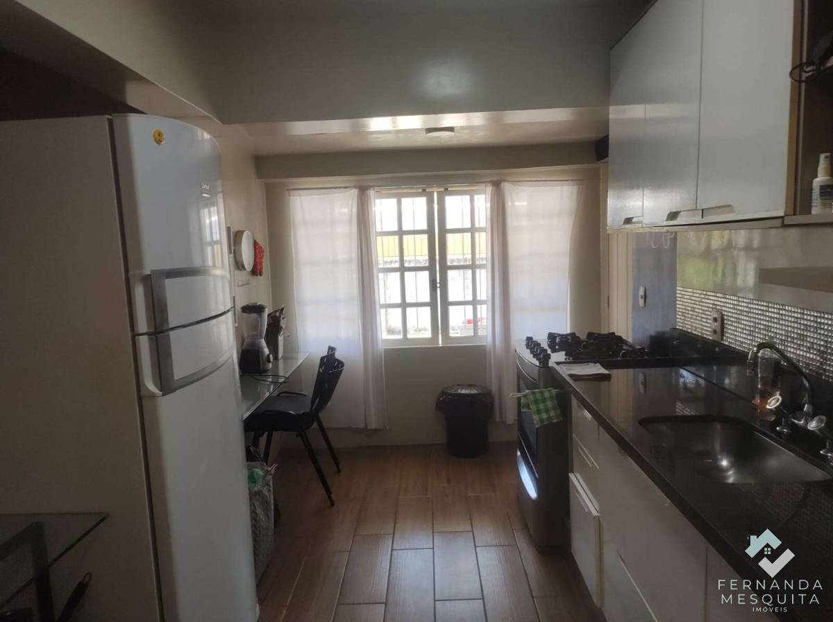  - 2 Casas Amplas + Anexo Independente, Área Gourmet e Estacionamento para até 9 Carros - Quitandinha, Petrópolis/RJ