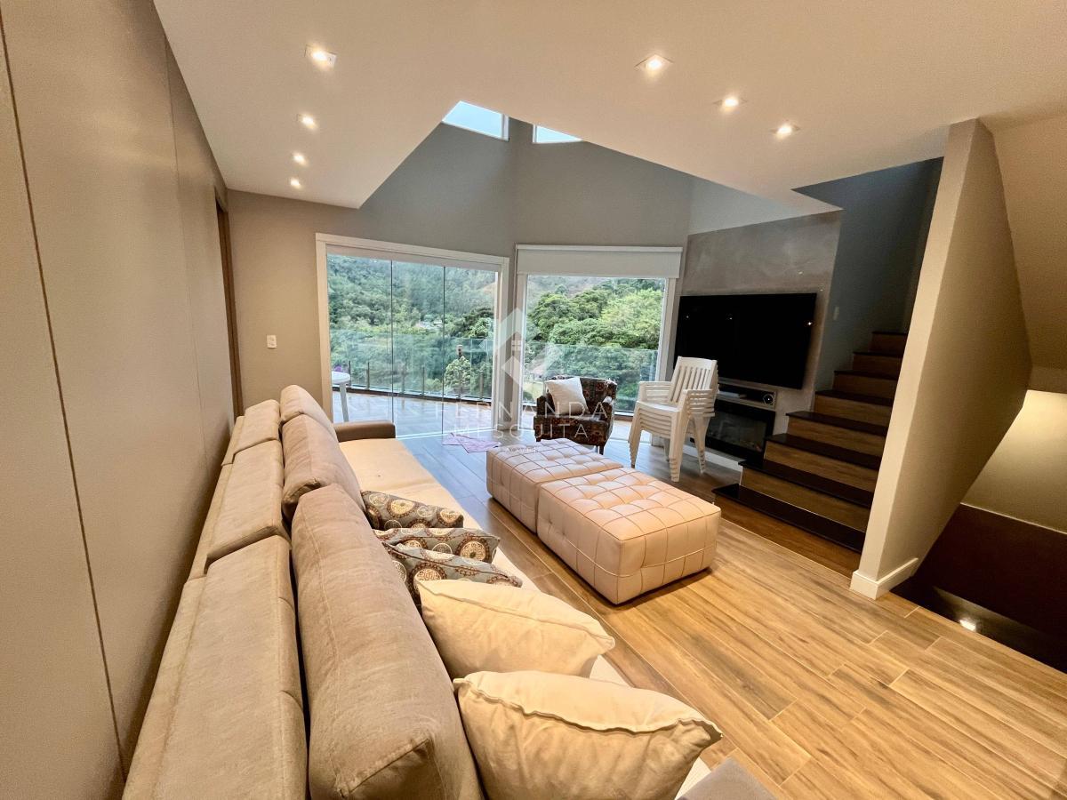 Casa de condomínio à venda com 4 quartos, 253m² - Vargem Grande,Teresópolis