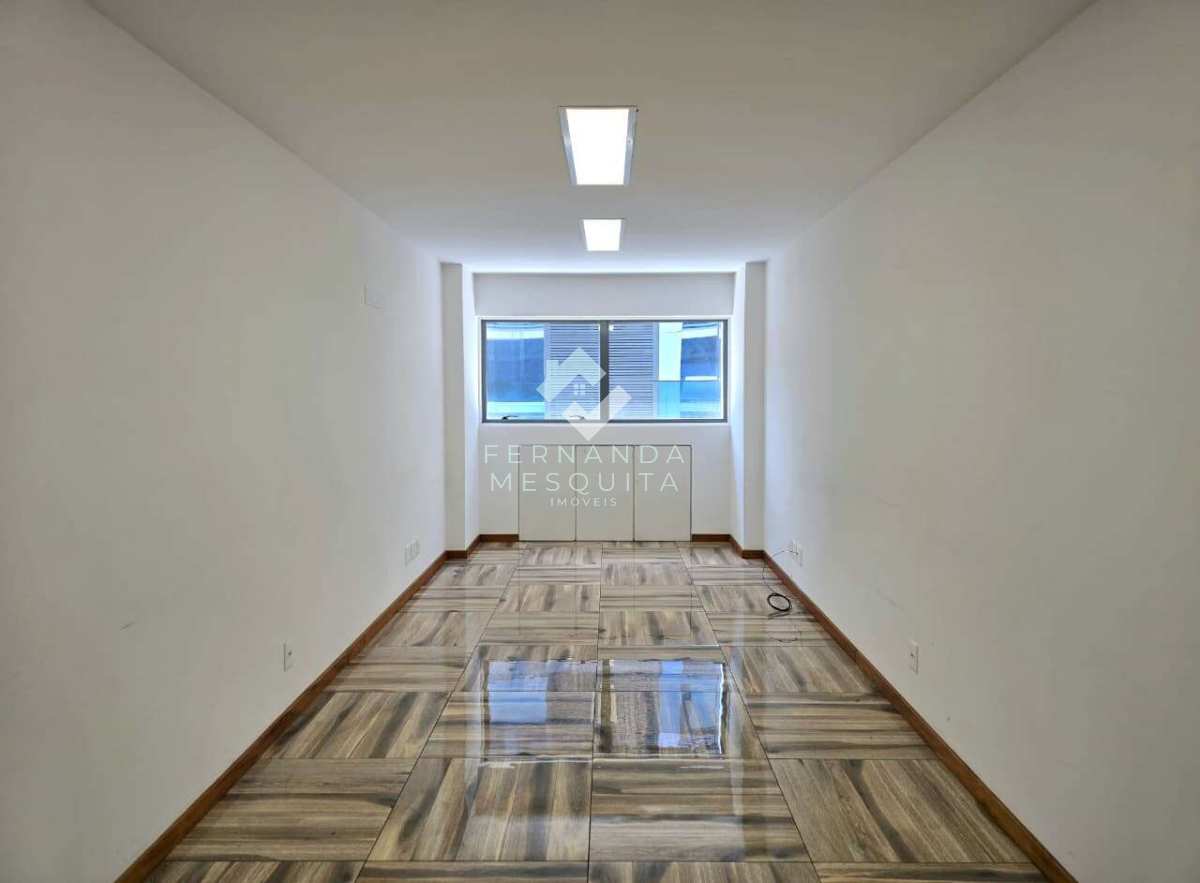 Sala comercial à venda na Várzea – Edifício Feliciano Sodré, 266 – Teresópolis - Fernanda Mesquita Imóveis em Teresópolis/RJ