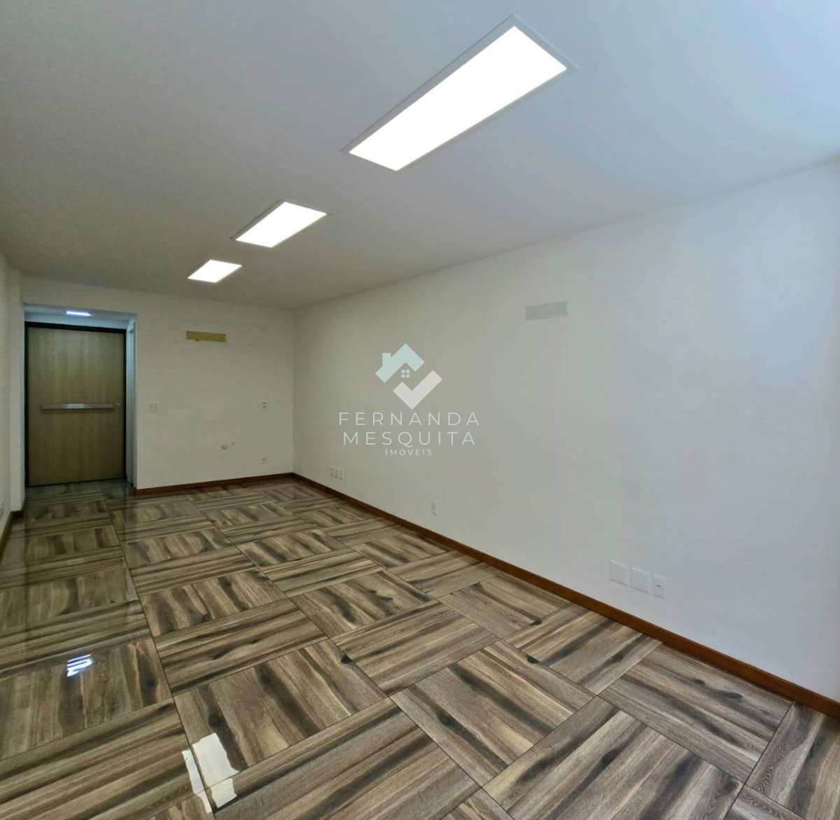  - Sala comercial à venda na Várzea – Edifício Feliciano Sodré, 266 – Teresópolis