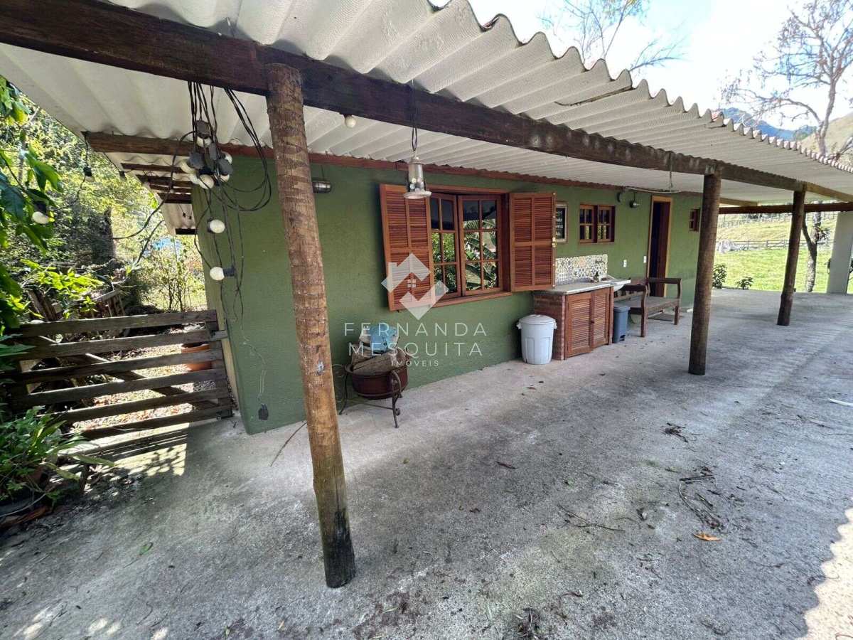 Sítio à venda com 3 quartos, 300m² - Venda Nova,Teresópolis