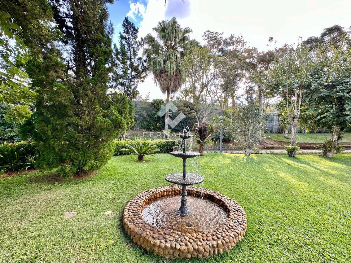 Chácara à venda com 5 quartos, 612m² - Foto 4