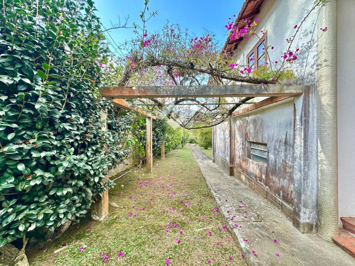 Chácara à venda com 5 quartos, 612m² - Foto 22