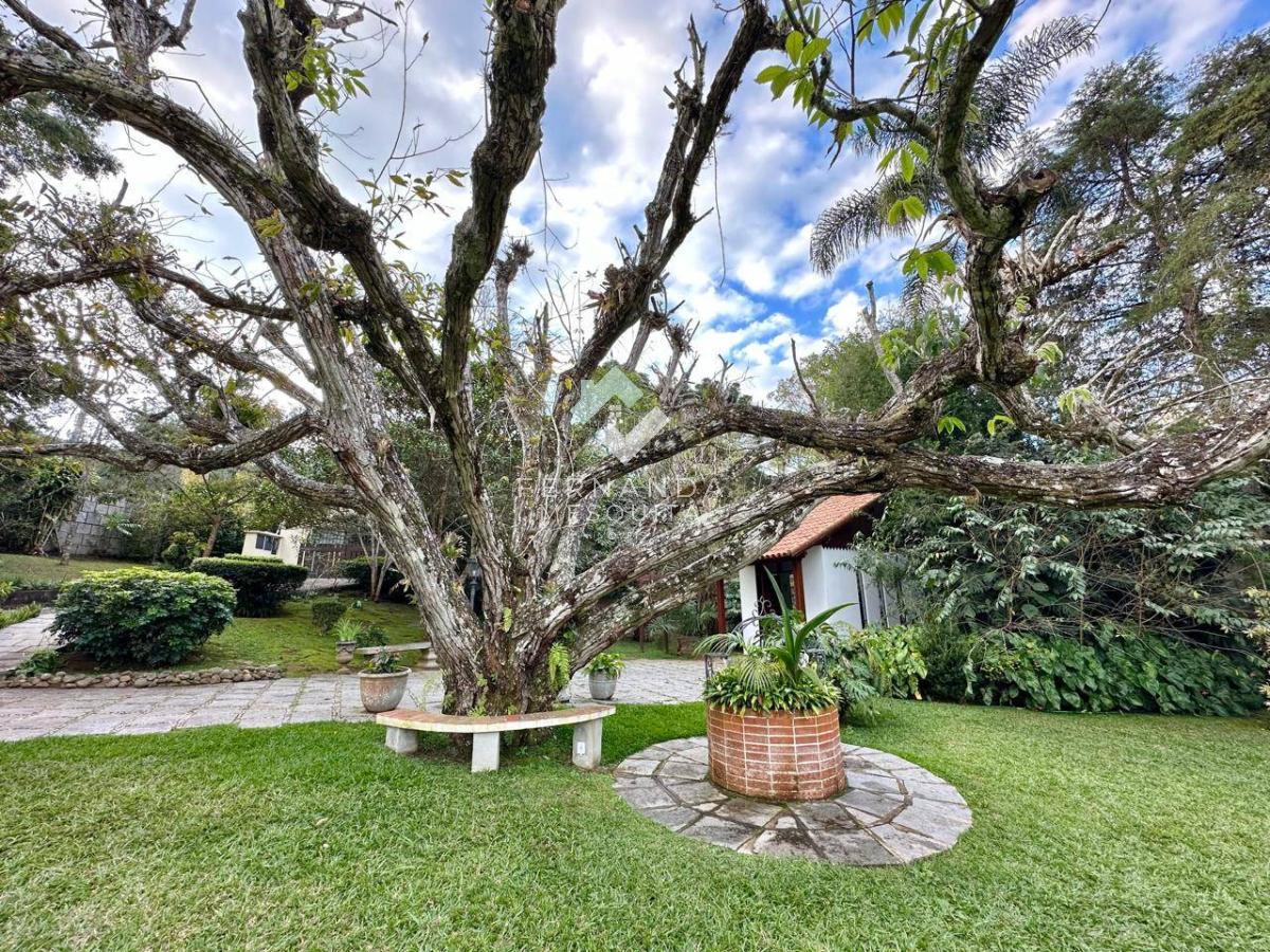 Chácara à venda com 5 quartos, 612m² - Foto 37