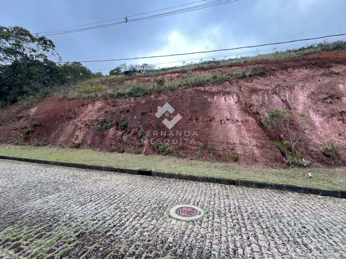  - Terreno à venda no Condomínio Vale dos Ipês – 853 m² para construir sua casa na serra de Teresópolis
