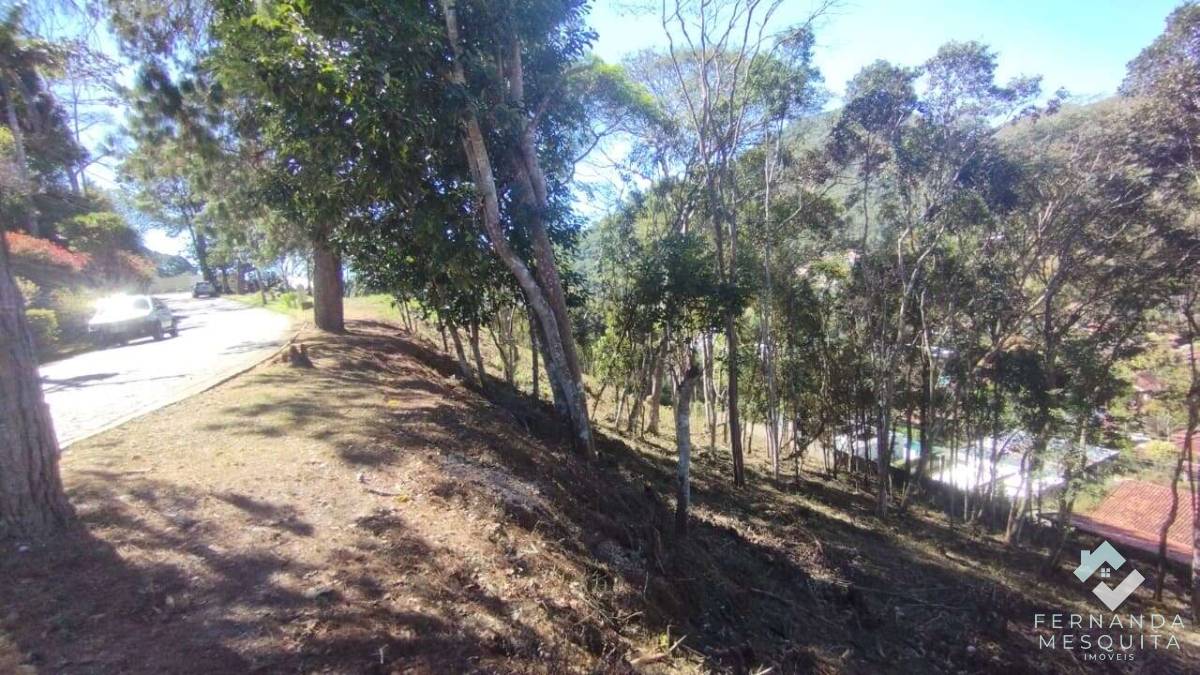 Terreno em Condomínio Fechado com 1.556 m² e Vista Panorâmica – Green Valley (Albuquerque), Teresópolis/RJ - Fernanda Mesquita Imóveis | Um novo capítulo pede um novo lar. Encontre aqui.